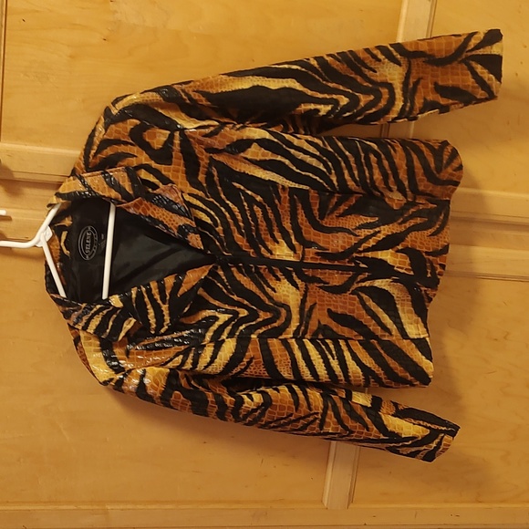 Leopard Jacket - Picture 2 of 10
